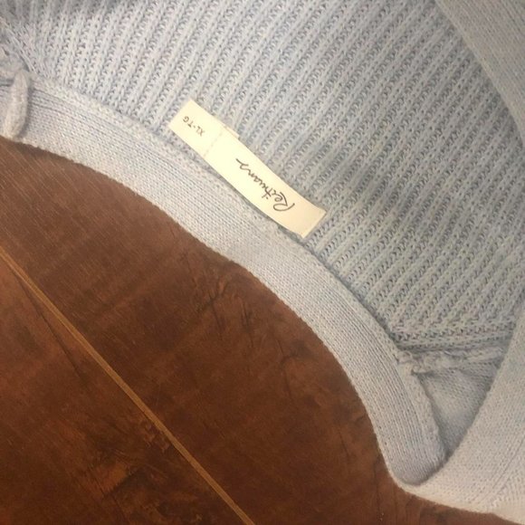 reitman sweater - Picture 3 of 3